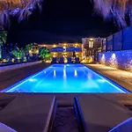Palmrise Luxury Villa Néa Szkióni