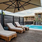 Palmrise Luxury 네아 스키오니