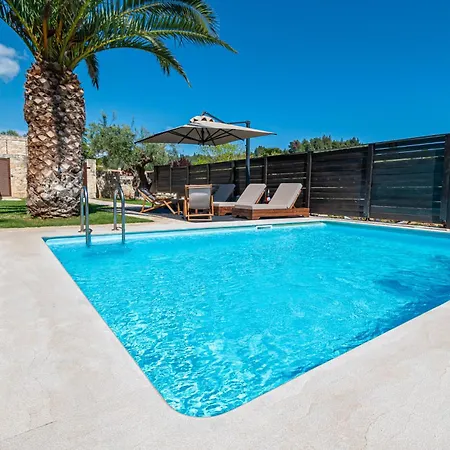 Palmrise Luxury Villa *